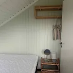 Vakantiehuis Cozy Summer House With New Kitchen And Bathroom *