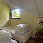 Vakantiehuis Cozy Summer House With New Kitchen And Bathroom Karrebæksminde