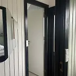 Vakantiehuis Cozy Summer House With New Kitchen And Bathroom *