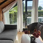 Vakantiehuis Cozy Summer House With New Kitchen And Bathroom