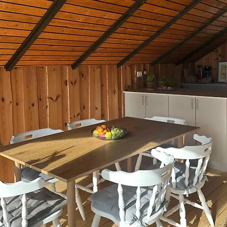 Cozy Summer House With New Kitchen And Bathroom Casa de Férias