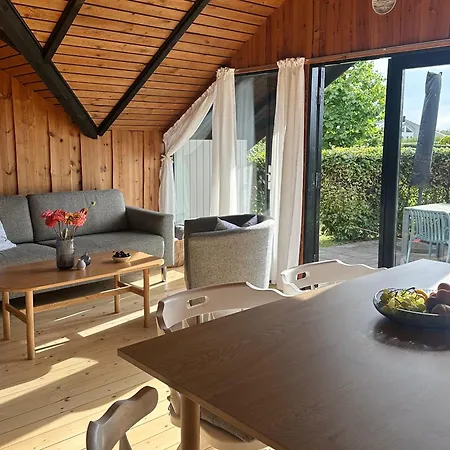 Hyggeligt Naturskønt Sommerhus- Nyt Køkken Og Bad Feriehus *
