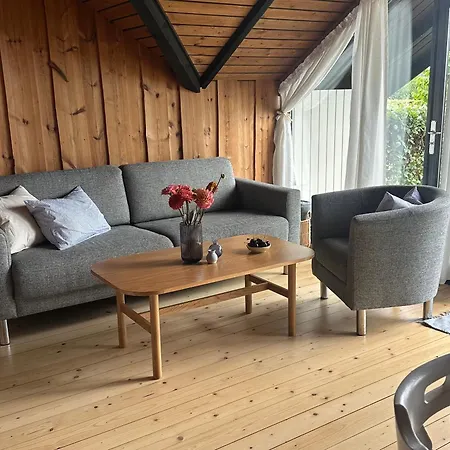 Feriehus Hyggeligt Naturskønt Sommerhus- Nyt Køkken Og Bad Karrebæksminde