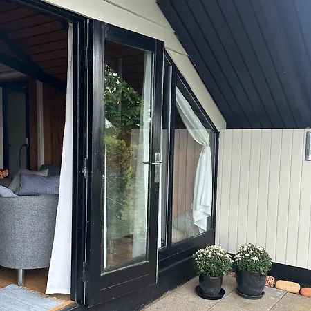 Hyggeligt Naturskønt Sommerhus- Nyt Køkken Og Bad * Karrebæksminde