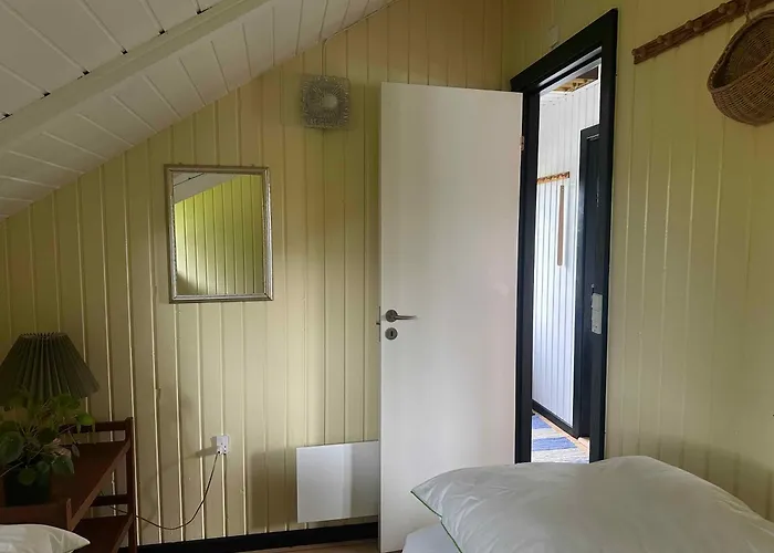 Feriehus Cozy Summer House With New Kitchen And Bathroom