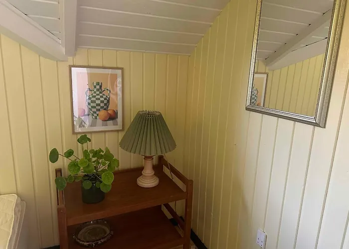Cozy Summer House With New Kitchen And Bathroom *