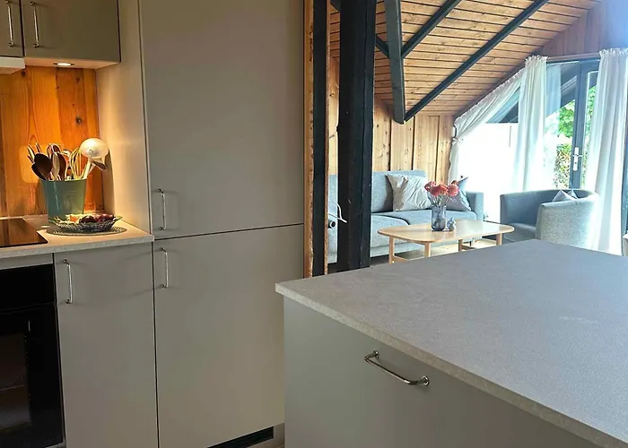 Cozy Summer House With New Kitchen And Bathroom *