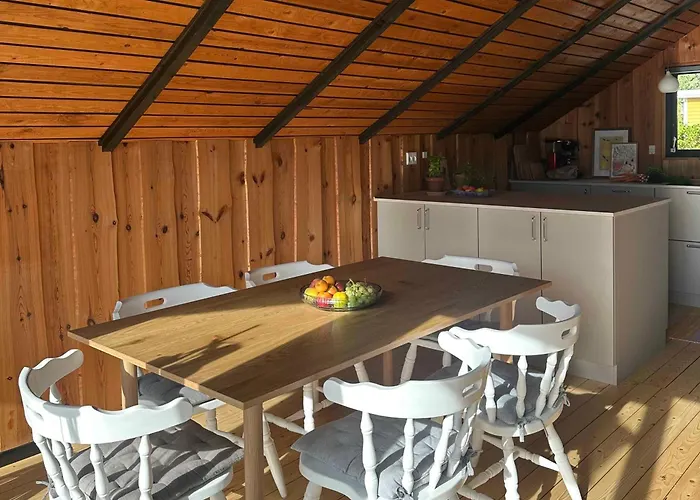 Cozy Summer House With New Kitchen And Bathroom Feriehus